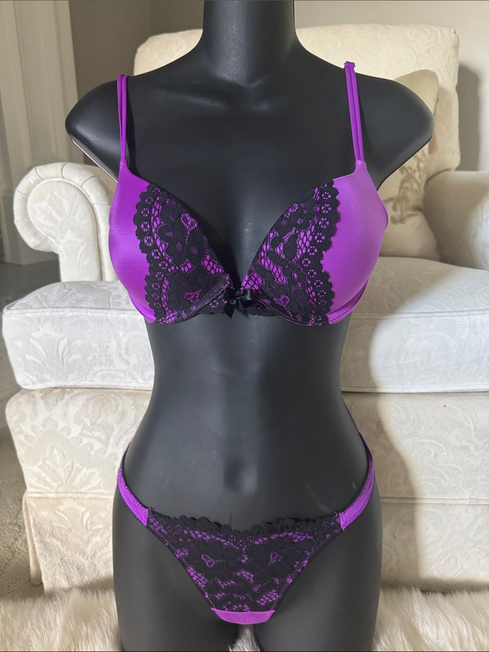 Victoria's Secret Very Sexy Push-Up Bra & Thong Set Purple & Black Lace 32C / S